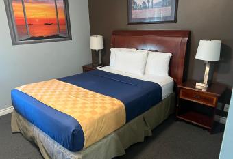 Knights Inn Los Angeles Central/Convention Center allows 18 year olds to book a room