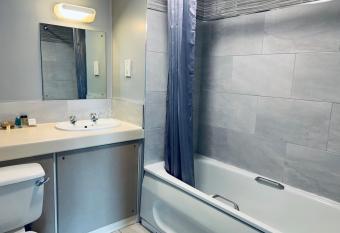 The Bannville Hotel allows 18 year olds to book a room