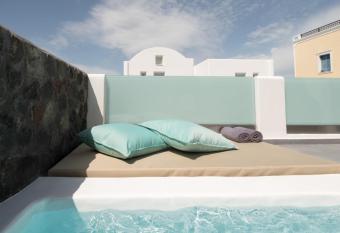 Elitoz Suites allows 18 year olds to book a room