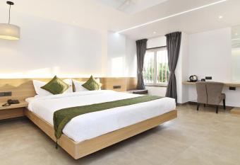 Treebo Trend City Inn Satara allows 18 year olds to book a room