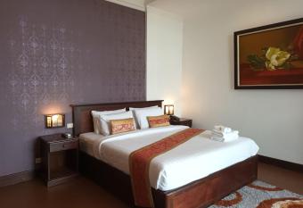 Seasons Riverside Hotel has Balcony rooms