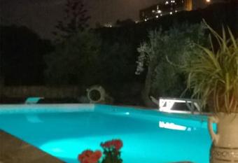 VILLA ANNALISA has Balcony rooms