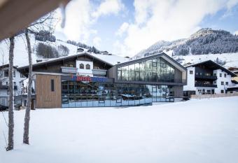 Appartementhaus Lackner has Balcony rooms