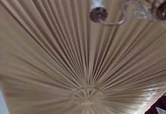 Ch  teau de la Tourlandry has rooms with a private hot tub