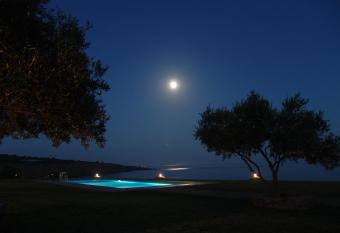 Studios Fokies has Balcony rooms