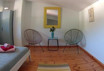 Casa de Playa has Balcony rooms