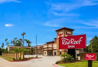 Red Roof Inn Houston - Willowbrook allows 18 year olds to book a room