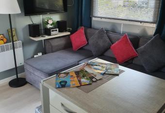 Maison zen has Balcony rooms