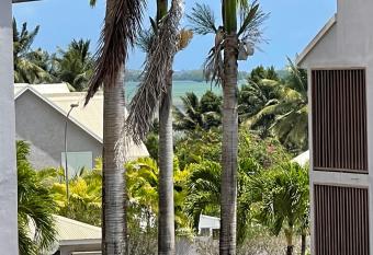 Jarry Entre Chien et Loup allows 18 year olds to book a room