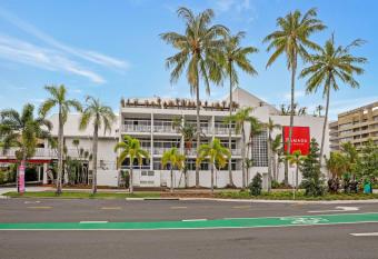Ramada By Wyndham Cairns City Centre has Balcony rooms