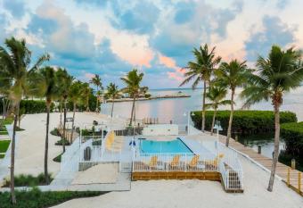 Fisher Inn Resort & Marina has Balcony rooms
