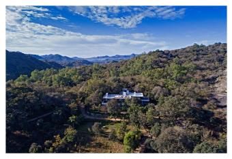 Wordsworth Lodge has Balcony rooms