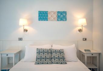 Sonnino B&B allows 18 year olds to book a room