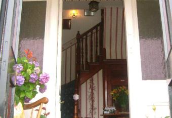 Gowan Brae Bed & Breakfast allows 18 year olds to book a room