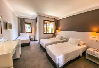 Club Muskebi allows 18 year olds to book a room