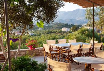 Toni Retzo Rooms has Balcony rooms