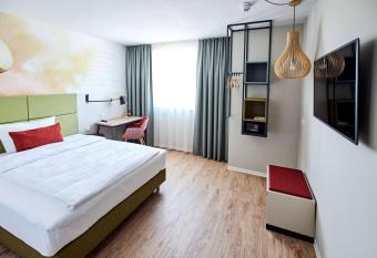 Best Western Hotel Viernheim Mannheim allows 18 year olds to book a room