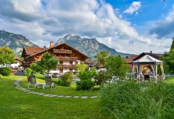 Hotel Helmer has Balcony rooms