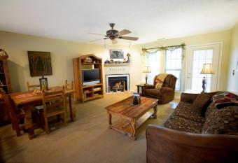 Salt Creek Golf Retreat has Balcony rooms