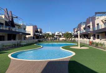 Casa Higuericas- Penthouse Beach - Torre de la Horadada allows 18 year olds to book a room