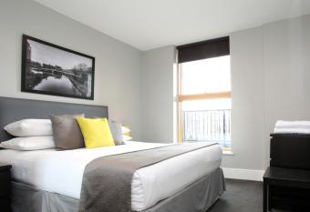 The City Warehouse Aparthotel has Balcony rooms