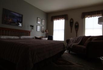 The Inn in Westport allows 18 year olds to book a room