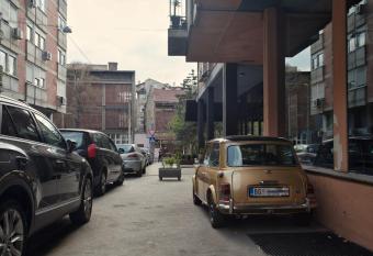 HostGost Selected Suites - Molerova 9 allows 18 year olds to book a room