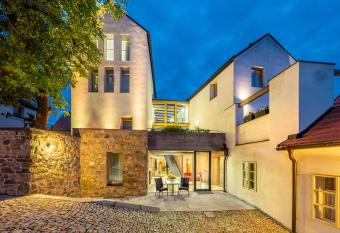 Bellevue hotel Karlov has Balcony rooms