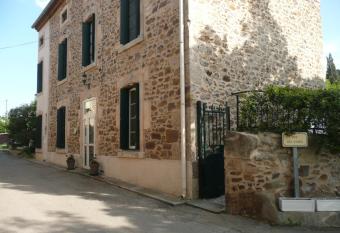 LES TERRES BASSES has Balcony rooms