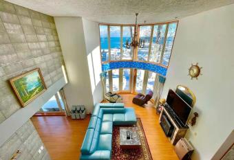       &       has rooms with a private hot tub