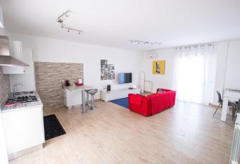 Valmontone Travel House allows 18 year olds to book a room