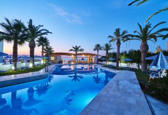 Eva Bay Hotel On The Beach - Adults Only allows 18 year olds to book a room