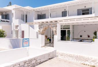 Pavlos Place has Balcony rooms