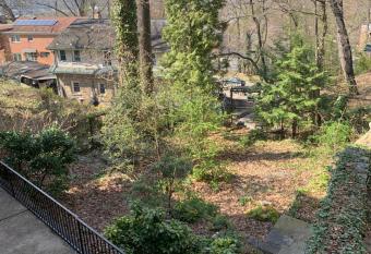 Woody Westover in Hillcrest DC near Capitol Hill allows 18 year olds to book a room