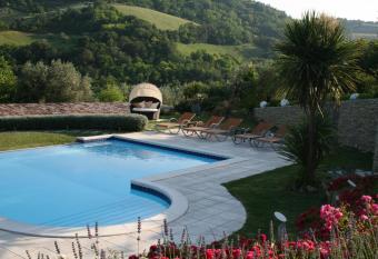 Relais Il Monticello has Balcony rooms