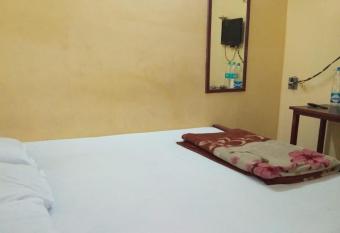 Narendra niketan allows 18 year olds to book a room