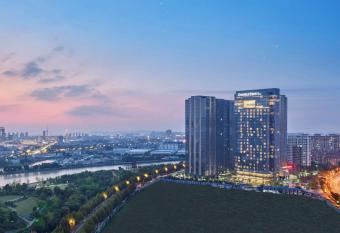 Doubletree By Hilton Suzhou Wujiang has Smoking rooms