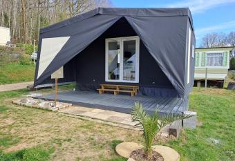 Camping le Bois Jahan has Balcony rooms