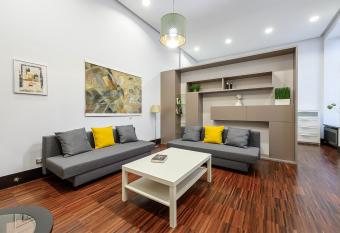 Piotrkowska Art allows 18 year olds to book a room