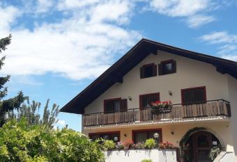 Dependance Villnerhof has Balcony rooms