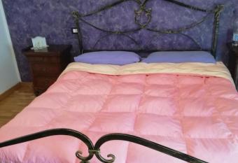 La Casa di Lucia allows 18 year olds to book a room