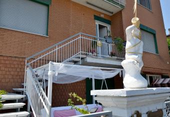 Il Sole Casanora has Smoking/Balcony rooms