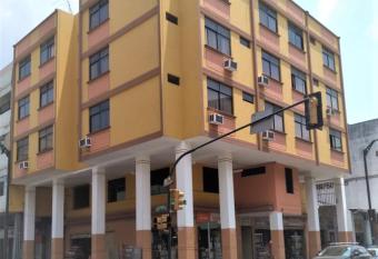 Hotel Berl  n allows 18 year olds to book a room