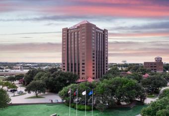 Hilton Richardson Dallas has Balcony rooms
