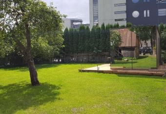 Mirror House Roosi 21 allows 18 year olds to book a room