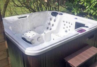 MON FARE has Balcony rooms