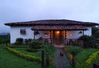 Hacienda Cafetera La Gaviota allows 18 year olds to book a room