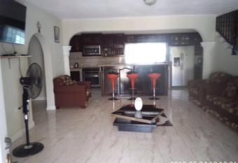 Eve s Rockaway Villa has Balcony rooms