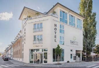 Taome Feng Shui Stadthotel Breisgau allows 18 year olds to book a room