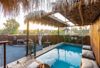 The Brown House, A private & special house for couples, friends & family allows 18 year olds to book a room